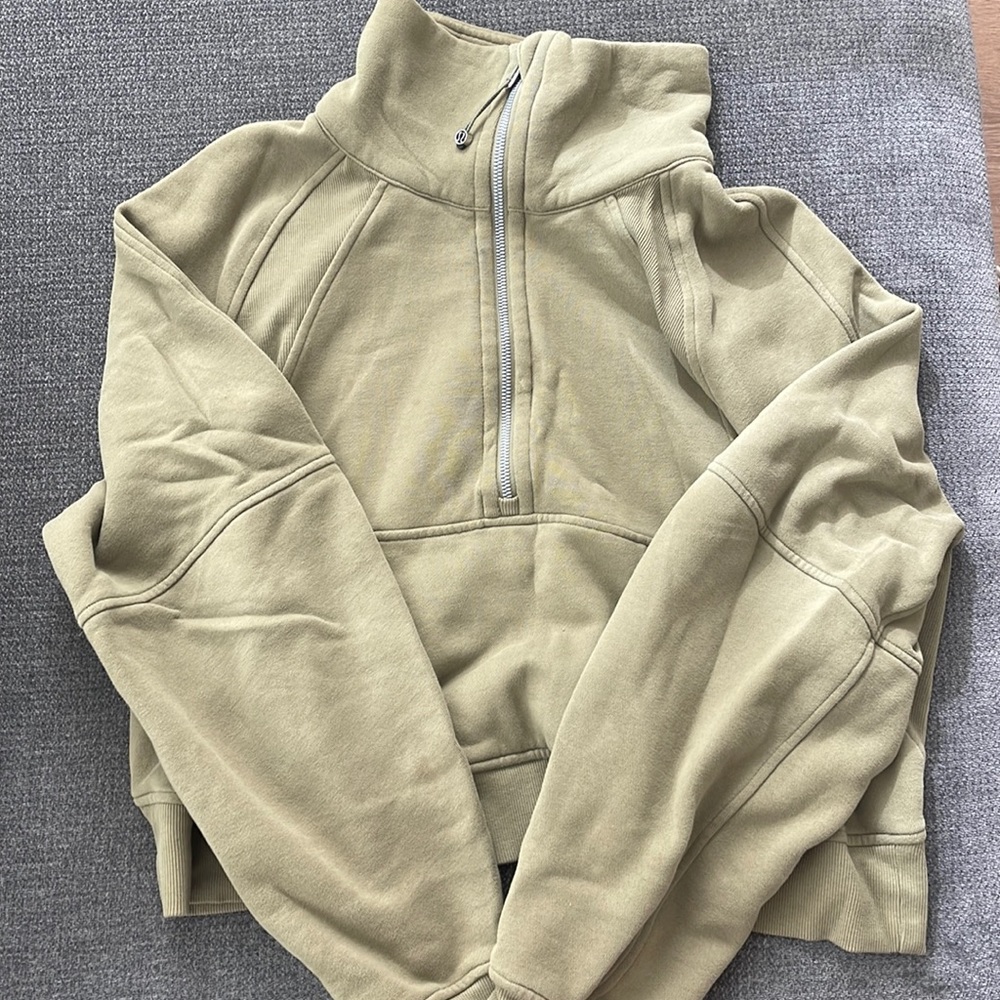 Lululemon scuba crop